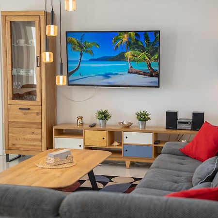 Villas Royal I With Private Pool ノヴァリャ エクステリア 写真