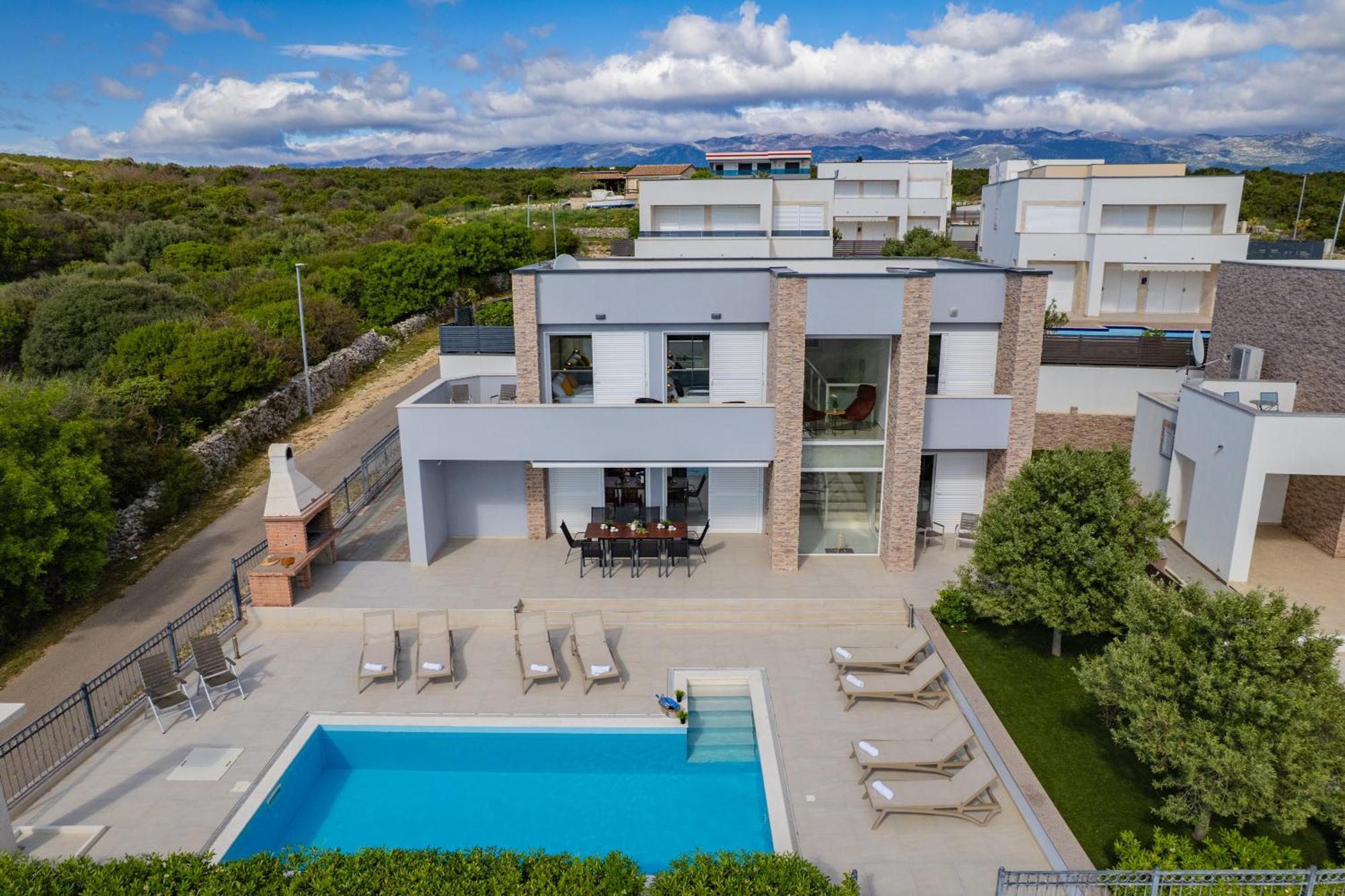 Villas Royal I With Private Pool ノヴァリャ エクステリア 写真