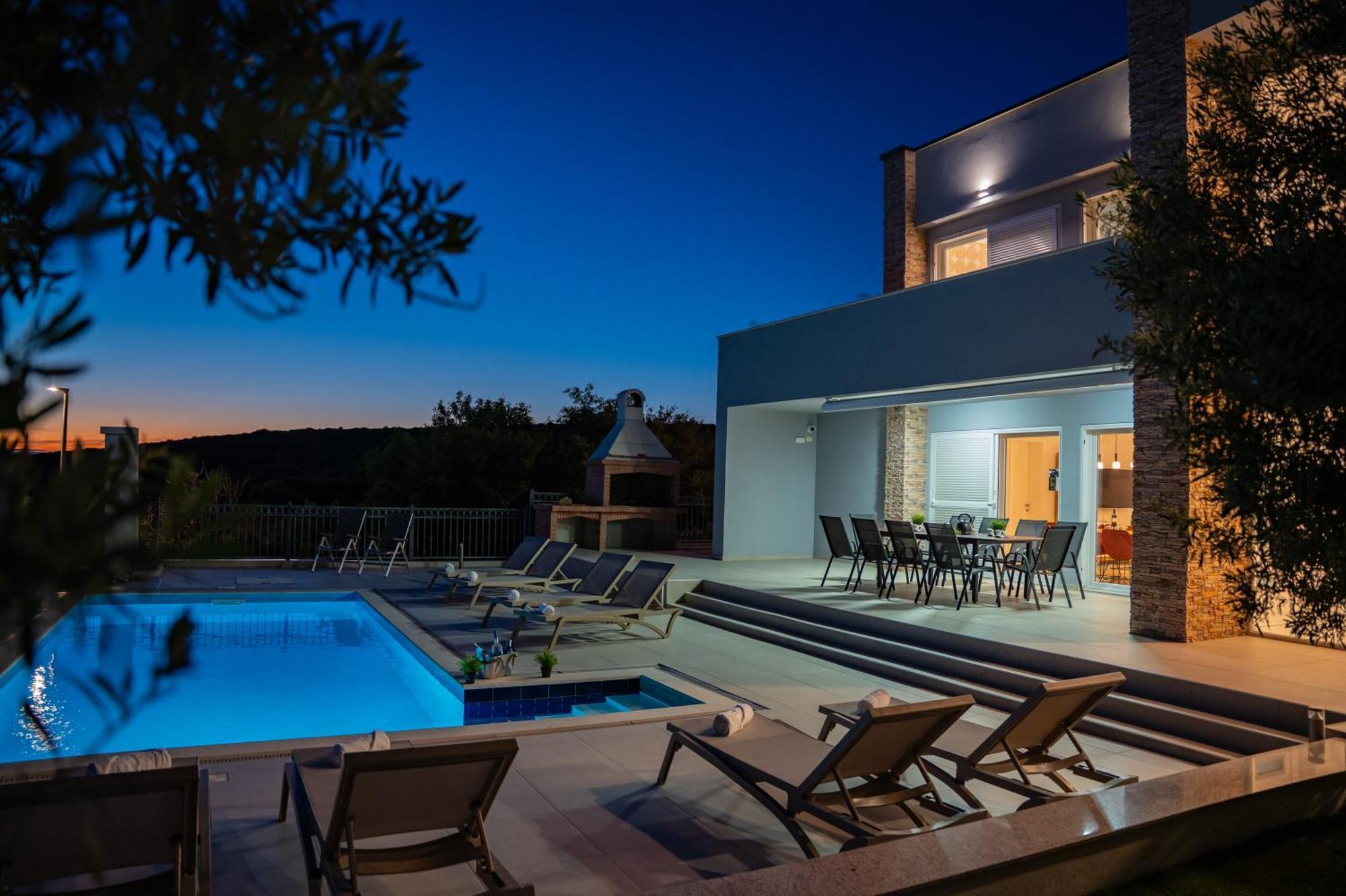 Villas Royal I With Private Pool ノヴァリャ エクステリア 写真